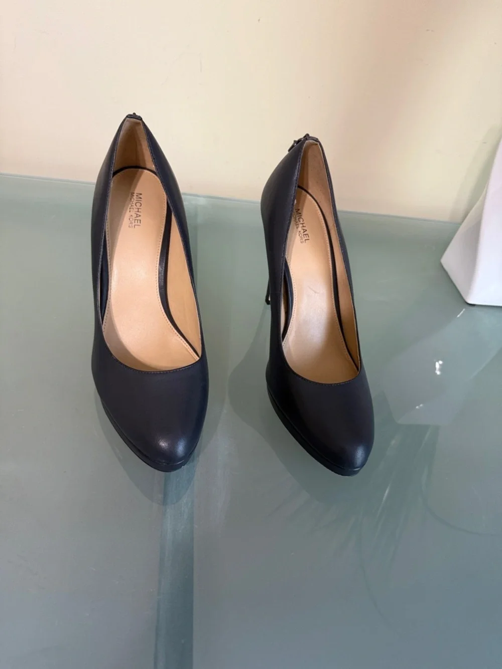 Like NEW MICHAEL Michael Kors Black Leather Stiletto Designer Pumps Size 10
